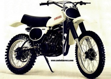 YAMAHA YZ 250