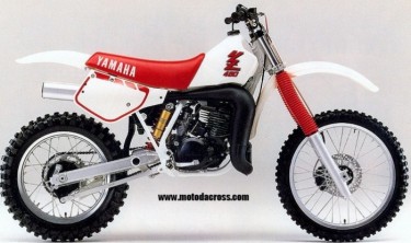 YAMAHA YZ 490