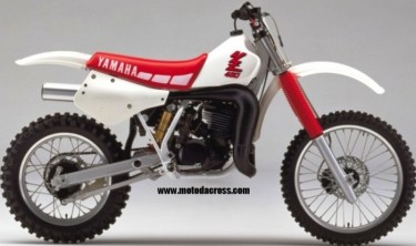 YAMAHA YZ 490
